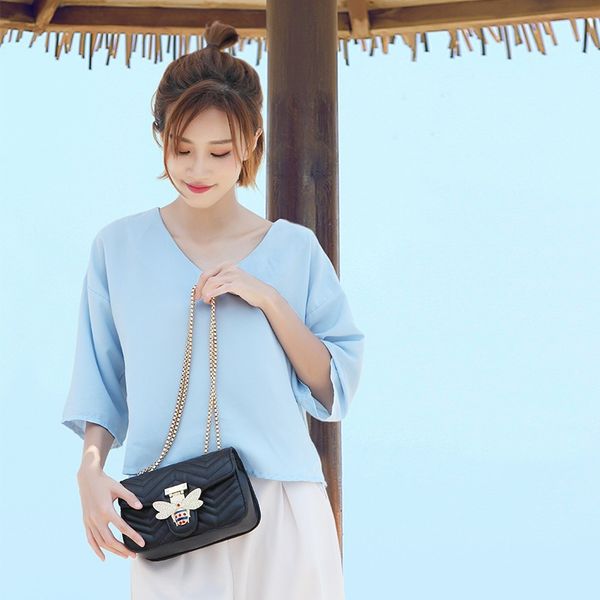 designer hand bag female 2020 luxury shoulder bag wild shoulder oblique new designer shoulder bag ins super fire chain
designer hand bag female 2020 luxury shoulder bag wild shoulder oblique new designer shoulder bag ins super fire chain