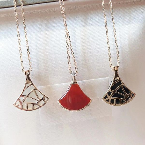 2019 fashionable elegant fan-shaped single-diamond skirt necklace fashion designer necklace luxury designer jewelry women necklace, Silver
2019 fashionable elegant fan-shaped single-diamond skirt necklace fashion designer necklace luxury designer jewelry women necklace, Silver