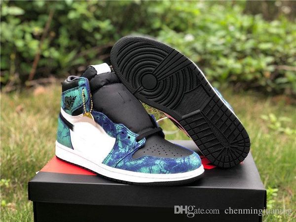 2020 new air aauthentic 1 high og retro wmns tie-dye basketball shoes white black aurora green woman man sports sneakers cd0461-100 with box
2020 new air aauthentic 1 high og retro wmns tie-dye basketball shoes white black aurora green woman man sports sneakers cd0461-100 with box