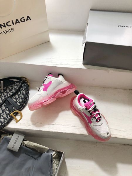 2020 new xo couple high-quality thick bottom sports casual couple air cushion casual sports shoes
2020 new xo couple high-quality thick bottom sports casual couple air cushion casual sports shoes