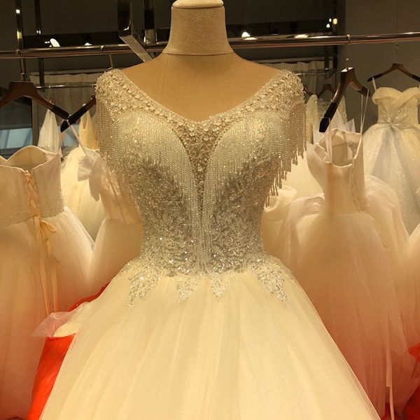 кристаллы французский стиль бисера свадебные платья a-line sequined кружева аппликации уникальные свадебные платья шампанское свадебные плат, White
кристаллы французский стиль бисера свадебные платья a-line sequined кружева аппликации уникальные свадебные платья шампанское свадебные плат, White