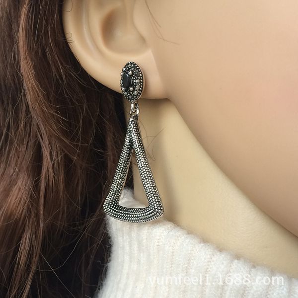 ol geometric triangle horse eye temperament earrings t-stage show exaggerated earrings e1717, Golden
ol geometric triangle horse eye temperament earrings t-stage show exaggerated earrings e1717, Golden