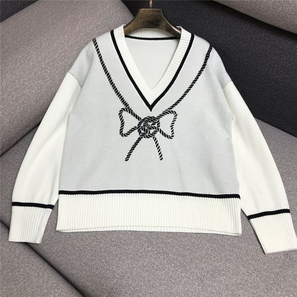 luxury designer brand knitted pullovers for women causel v neck bow black white contrast color loose wool knitted sweater, White;black
luxury designer brand knitted pullovers for women causel v neck bow black white contrast color loose wool knitted sweater, White;black