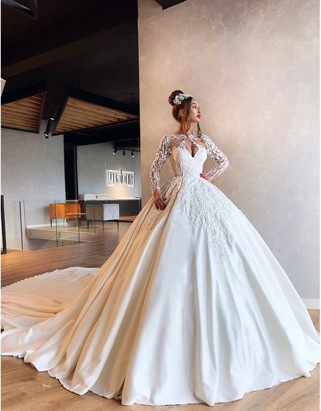 2020 elegant ball gown wedding dresses jewel beads appliques satin bride gowns court train a line wedding dresses, White
2020 elegant ball gown wedding dresses jewel beads appliques satin bride gowns court train a line wedding dresses, White