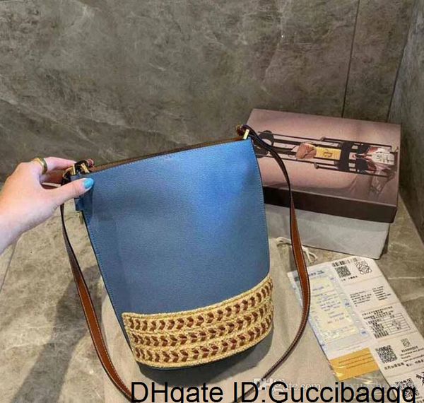 2019 женские дизайнерские сумки lovve bucket bag 2019 новое поступление crossbody messenger сумки на ремне роскошная сумка
2019 женские дизайнерские сумки lovve bucket bag 2019 новое поступление crossbody messenger сумки на ремне роскошная сумка