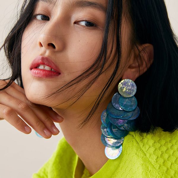 fashionsnoops new designs trendy resin long statement earrings bohemia acrylic dangle earrings for women gift, Silver
fashionsnoops new designs trendy resin long statement earrings bohemia acrylic dangle earrings for women gift, Silver