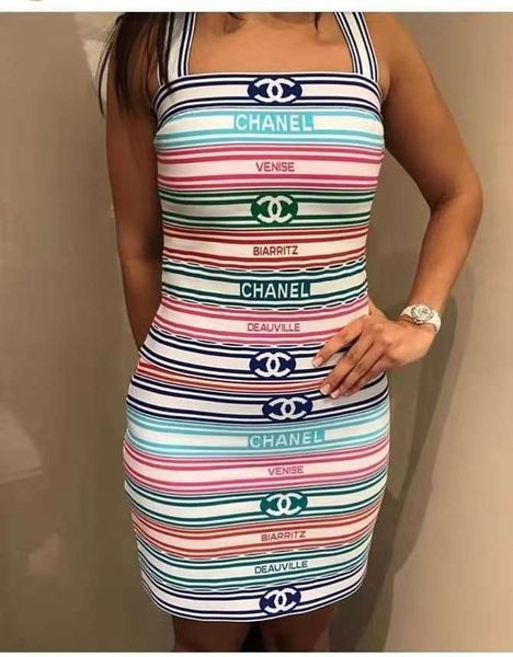 19 de igner brand quality good good cha iced tripe jacquard letter ling half kirt knitted two piece kirt two piece dre 
19 de igner brand quality good good cha iced tripe jacquard letter ling half kirt knitted two piece kirt two piece dre