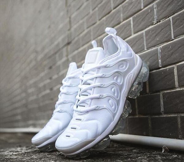 new 2018 tn plus shoes discount triple black white rear blue men women running shoes trainer air cushion tn requin sneakers, White;red
new 2018 tn plus shoes discount triple black white rear blue men women running shoes trainer air cushion tn requin sneakers, White;red