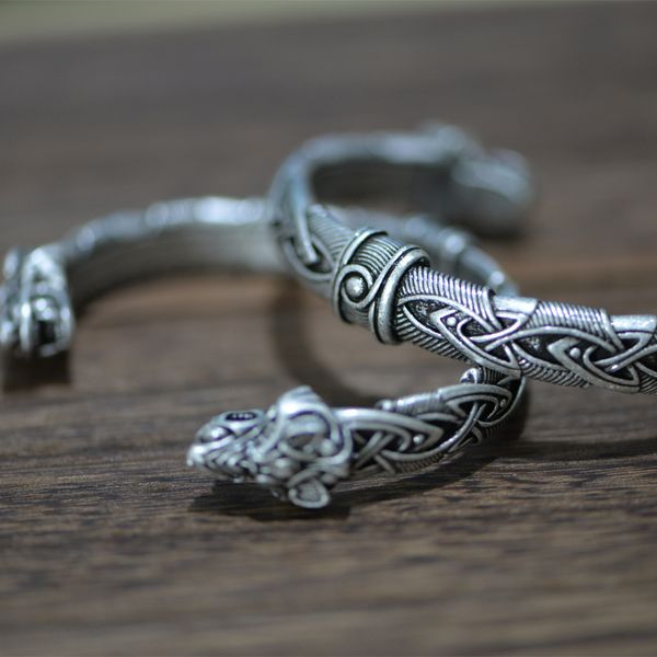 langhong 20pcs legendry norse viking bracelet and bangle wolf head bracelet for men and women talisman jewelry, Black
langhong 20pcs legendry norse viking bracelet and bangle wolf head bracelet for men and women talisman jewelry, Black