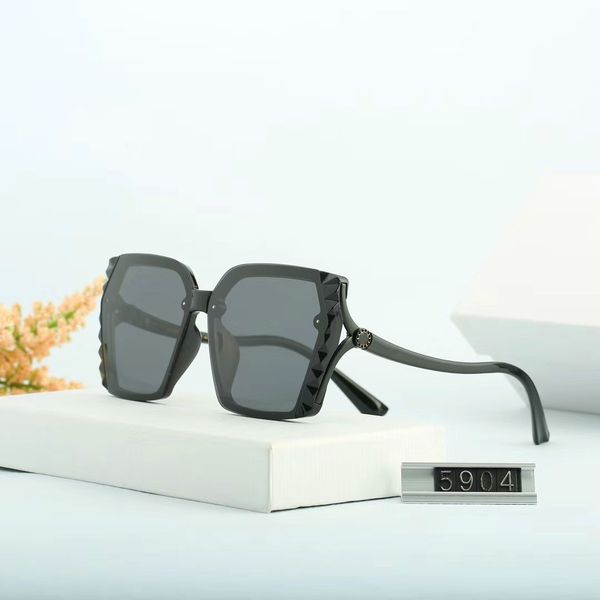 2020 new sunglasses fashion circle frame fashion atmosphere lens metal sunglasses european and american style 5940
2020 new sunglasses fashion circle frame fashion atmosphere lens metal sunglasses european and american style 5940