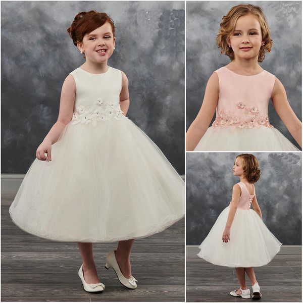 2019 latest designer tea length flower girl gowns ivory scoop neckline tulle skirt handmade flowers lace up back girls party gowns mb9021, White;blue
2019 latest designer tea length flower girl gowns ivory scoop neckline tulle skirt handmade flowers lace up back girls party gowns mb9021, White;blue