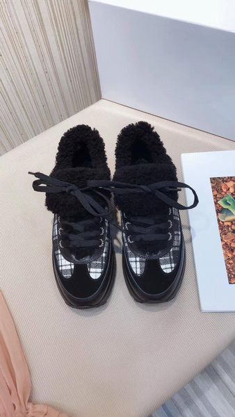 2019 new designer women/men casual shoes red/white/green with green genuine leather flat bottom ing, Black
2019 new designer women/men casual shoes red/white/green with green genuine leather flat bottom ing, Black
