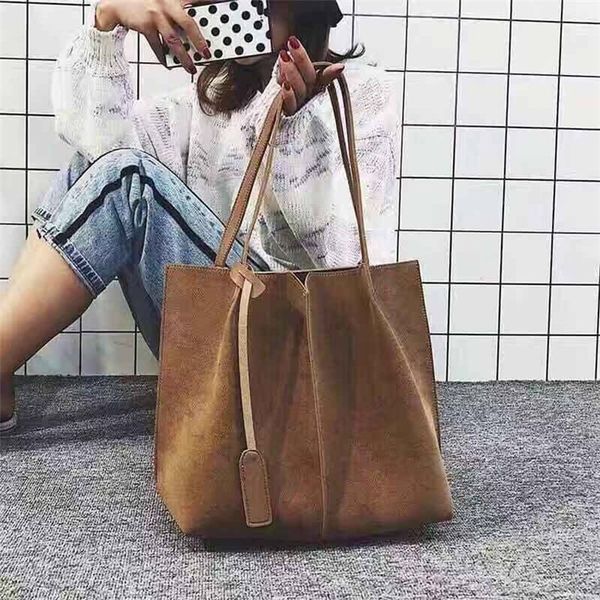 the new large-capacity ladies shoulder bag retro niche son and daughter bag women shoulder
the new large-capacity ladies shoulder bag retro niche son and daughter bag women shoulder