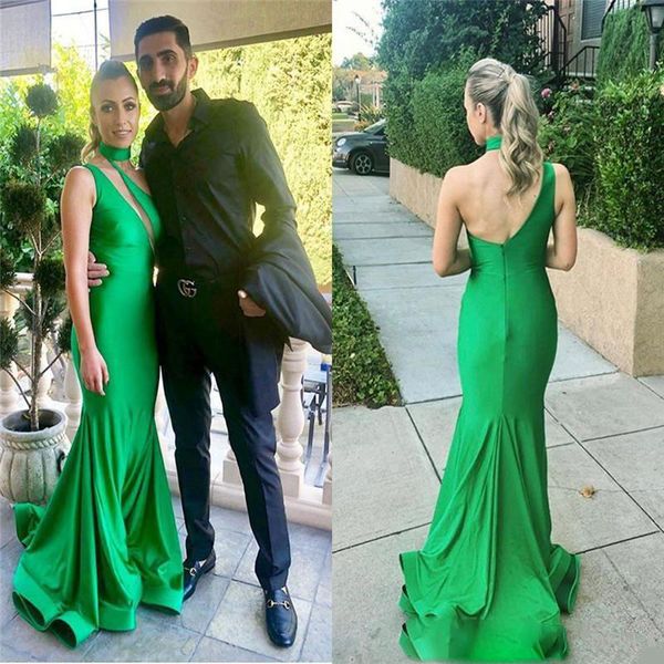 halter neckline prom dresses mermaid long sweep bride party evening gowns zipper back maid of honor dress, Black;red
halter neckline prom dresses mermaid long sweep bride party evening gowns zipper back maid of honor dress, Black;red