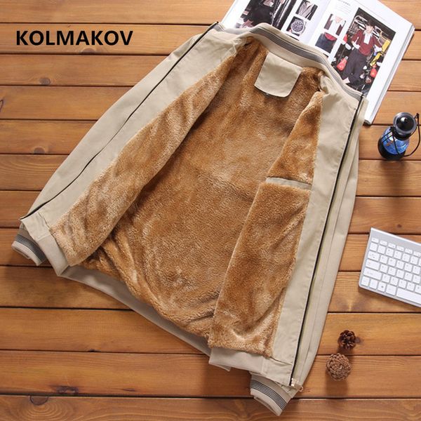 2019 autumn мужчин высокого качества пригонки куртки и пальто мода зимние куртки мужчины классический сгущаться тренчкот размер m до 5xl, Black;brown
2019 autumn мужчин высокого качества пригонки куртки и пальто мода зимние куртки мужчины классический сгущаться тренчкот размер m до 5xl, Black;brown