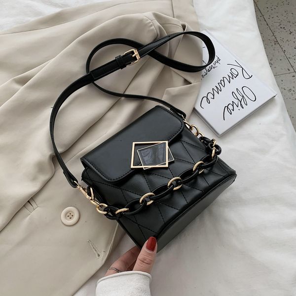 2020 summer new bucket bag fashion messenger bag ladies shoulder chain handbag female mobile phone
2020 summer new bucket bag fashion messenger bag ladies shoulder chain handbag female mobile phone