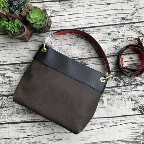 2020 selling handbag shoulder bags handbag fashion bag handbag wallet phone bags three-piece combination bags shopping 
2020 selling handbag shoulder bags handbag fashion bag handbag wallet phone bags three-piece combination bags shopping