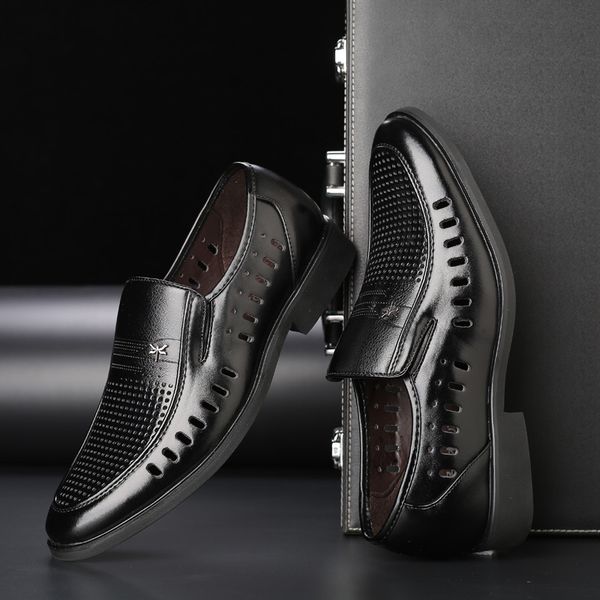 2019 summer new style hollow-out leather shoes foot covering fashion business casual versitile fashion, Black
2019 summer new style hollow-out leather shoes foot covering fashion business casual versitile fashion, Black