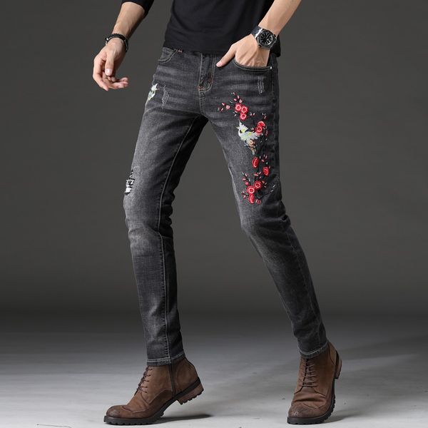 2019 new men's embroidered jeans retro fit good quality street fashion men's matching small foot hole pant hip hop fashion jeans, Blue
2019 new men's embroidered jeans retro fit good quality street fashion men's matching small foot hole pant hip hop fashion jeans, Blue