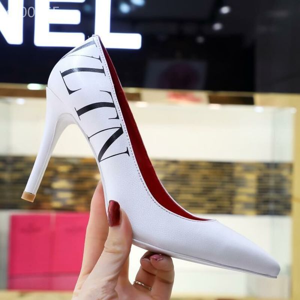 with box fashion generous women shoes red bottom high heels 9.5cm nude black red pink leather pointed toes pumps dress shoe size35-41
with box fashion generous women shoes red bottom high heels 9.5cm nude black red pink leather pointed toes pumps dress shoe size35-41