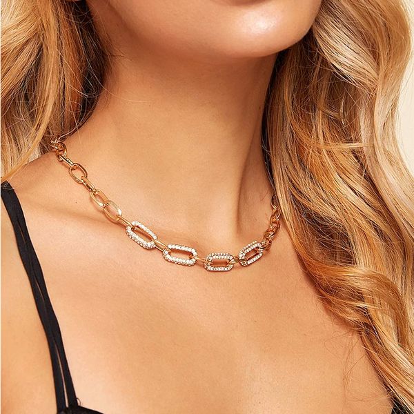 европейские и американские моды аксессуары новый творческий металлические цепи бриллиантовое колье простой personality ключицы цепи, Silver
европейские и американские моды аксессуары новый творческий металлические цепи бриллиантовое колье простой personality ключицы цепи, Silver