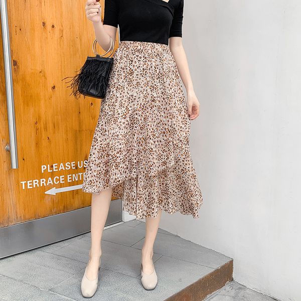 a summer high waist irregular skirt chiffon shivering half-body all-match skirt longuette woman, Black
a summer high waist irregular skirt chiffon shivering half-body all-match skirt longuette woman, Black
