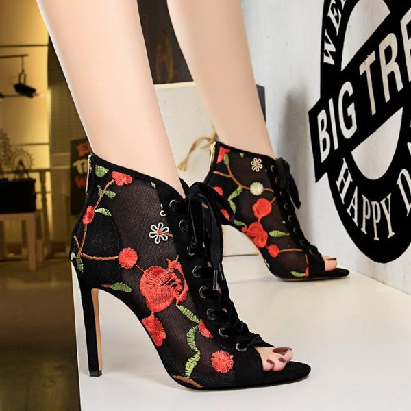 sandals women 2020 summer sandals mesh hollow lace flower embroidery high heels female mouth fish chinese style, Black
sandals women 2020 summer sandals mesh hollow lace flower embroidery high heels female mouth fish chinese style, Black