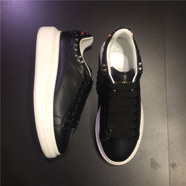 customized men's genuine leather cow man shoes zapatos de hombre casual mc men natural leather rivet breathable women, Black
customized men's genuine leather cow man shoes zapatos de hombre casual mc men natural leather rivet breathable women, Black