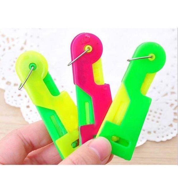 1pcs needle device threader thread guide tool elderly convenient use automatic easy sewing home supplies random color upfwk, Black
1pcs needle device threader thread guide tool elderly convenient use automatic easy sewing home supplies random color upfwk, Black