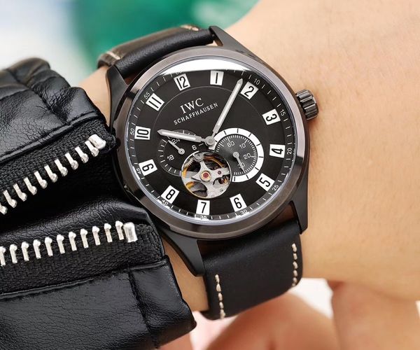 new mens watch men mechanical automatic wristwatch fashion luxury casual wristwatch sports design watch mens self winding watch j706030, Slivery;brown
new mens watch men mechanical automatic wristwatch fashion luxury casual wristwatch sports design watch mens self winding watch j706030, Slivery;brown