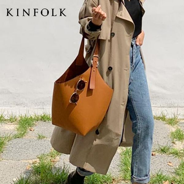 the est brand recommends high-quality ladies handbags, fashionable and simple bucket bags, large-capacity shopping bags, travel to work
the est brand recommends high-quality ladies handbags, fashionable and simple bucket bags, large-capacity shopping bags, travel to work