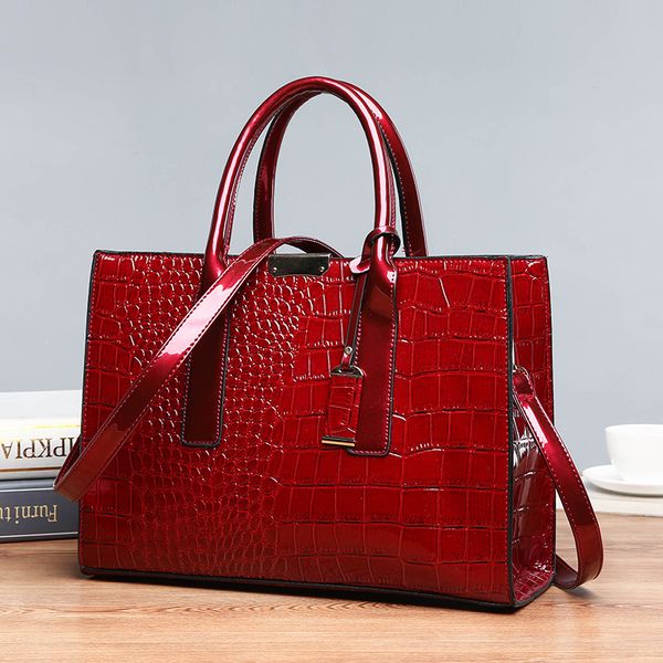 2019 new crocodile women's bag fashion bag female special large capacity handheld single shoulder oblique cross
2019 new crocodile women's bag fashion bag female special large capacity handheld single shoulder oblique cross