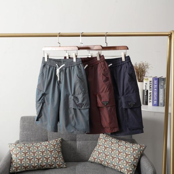 2020 men designer short pants luxury running pants solid color with letters embroidery loose five pants summer essential travel trousers, White;black
2020 men designer short pants luxury running pants solid color with letters embroidery loose five pants summer essential travel trousers, White;black