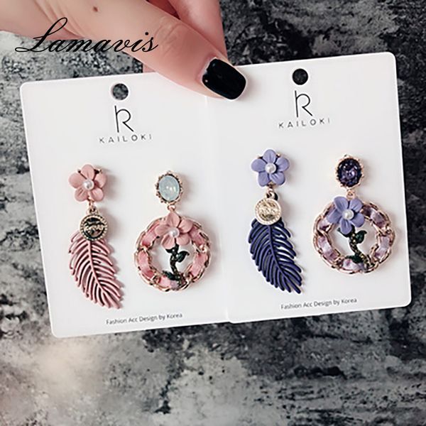 spring and summer women versatile fashion retro asymmetrical earrings leaves and flowers tassel long earrings, Silver
spring and summer women versatile fashion retro asymmetrical earrings leaves and flowers tassel long earrings, Silver