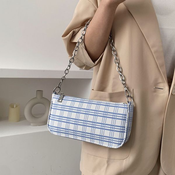 new original design fashion handbag & elegant lattice chain underarm bag crossbody bag width 22cm height 11cm thickness 5cm
new original design fashion handbag & elegant lattice chain underarm bag crossbody bag width 22cm height 11cm thickness 5cm