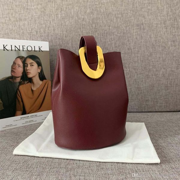new fashion designer women handbags chain shoulder bag designer genuine leather crossbody bags small bucket bag purse tote 18cm 
new fashion designer women handbags chain shoulder bag designer genuine leather crossbody bags small bucket bag purse tote 18cm