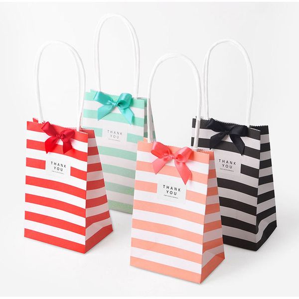20pcs small mini gift bag with handles wedding decoration birthday decoration event party supplies paper gift bag for jewelry
20pcs small mini gift bag with handles wedding decoration birthday decoration event party supplies paper gift bag for jewelry