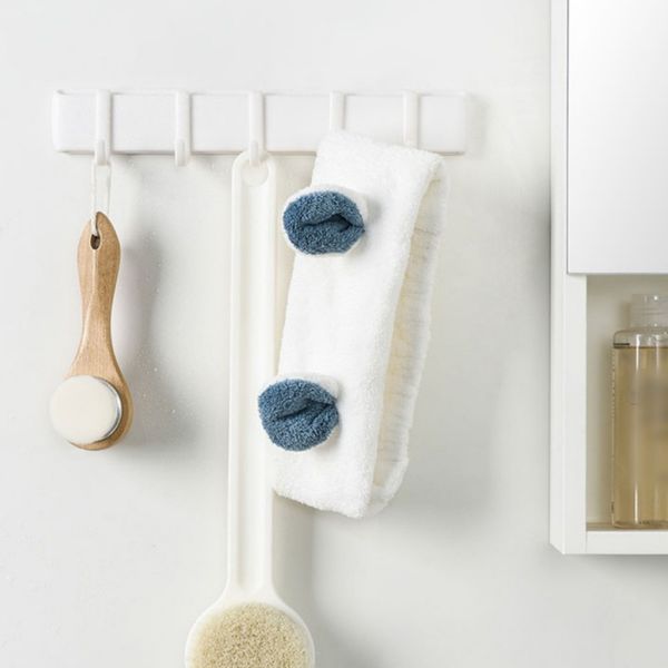household multifunctional five-connected hook without trace adhesive hook punching wall hanging bathroom accessories
household multifunctional five-connected hook without trace adhesive hook punching wall hanging bathroom accessories
