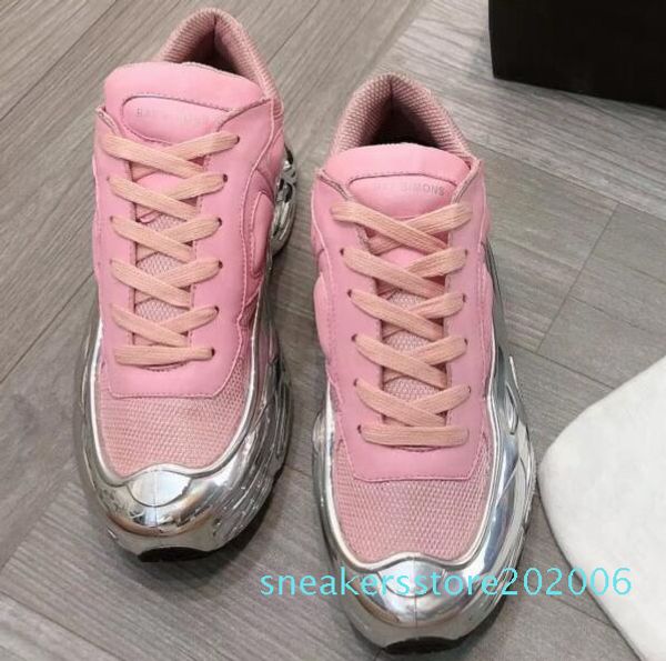 designer sneakers raf simons oversized sneaker ozweego shoe men women luxury designer shoes in silver metallic effect sole sport trainer s06, Black
designer sneakers raf simons oversized sneaker ozweego shoe men women luxury designer shoes in silver metallic effect sole sport trainer s06, Black