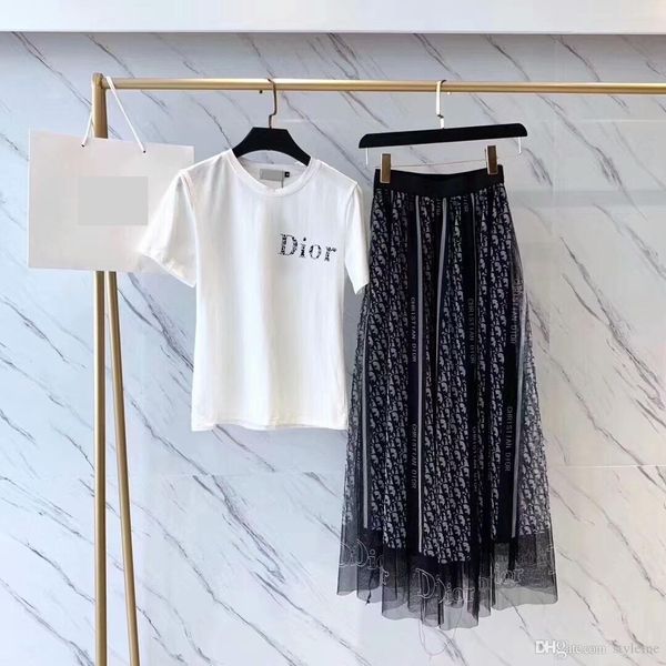 Brand de igner women letter dre e et 2019 ummer fa hion round neck t hirt top high wai t printed gauze long kirt 2 piece outfit
Brand de igner women letter dre e et 2019 ummer fa hion round neck t hirt top high wai t printed gauze long kirt 2 piece outfit