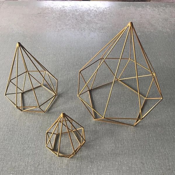 wrought iron gold diamond threepiece wedding decoration flower stand road lead metal pillar road lead wedding center shelf stage decor
wrought iron gold diamond threepiece wedding decoration flower stand road lead metal pillar road lead wedding center shelf stage decor