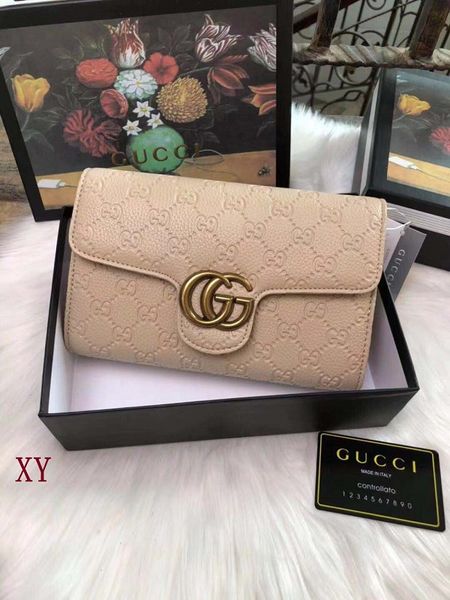 new design handbag indentation flower small square package leisure wild chain shoulder bag messenger bag
new design handbag indentation flower small square package leisure wild chain shoulder bag messenger bag