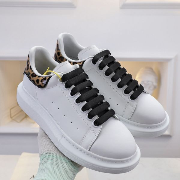 delivery mens womens white black reflective 3m fashion ball dress casual shoes leather golden shoe tail platform shoes 87
delivery mens womens white black reflective 3m fashion ball dress casual shoes leather golden shoe tail platform shoes 87