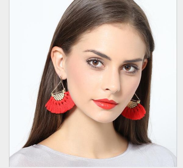 fan-shaped tassel earrings female high-grade wind earrings exaggerated popular jewelry, Golden;silver
fan-shaped tassel earrings female high-grade wind earrings exaggerated popular jewelry, Golden;silver