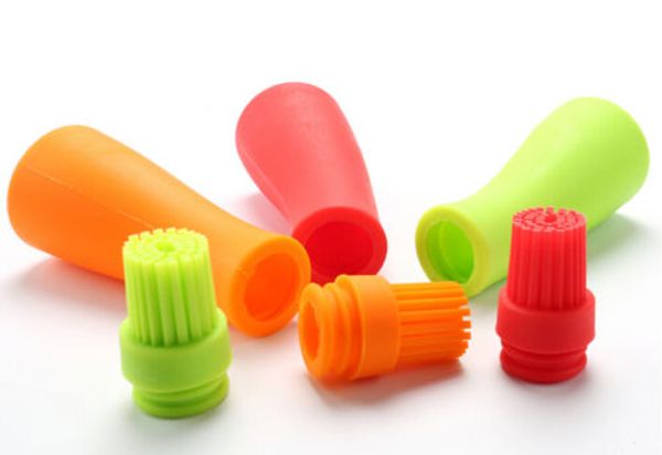 new grade silicone oil bottle with basting brush for barbecue cooking oil heat-resistant tools
new grade silicone oil bottle with basting brush for barbecue cooking oil heat-resistant tools
