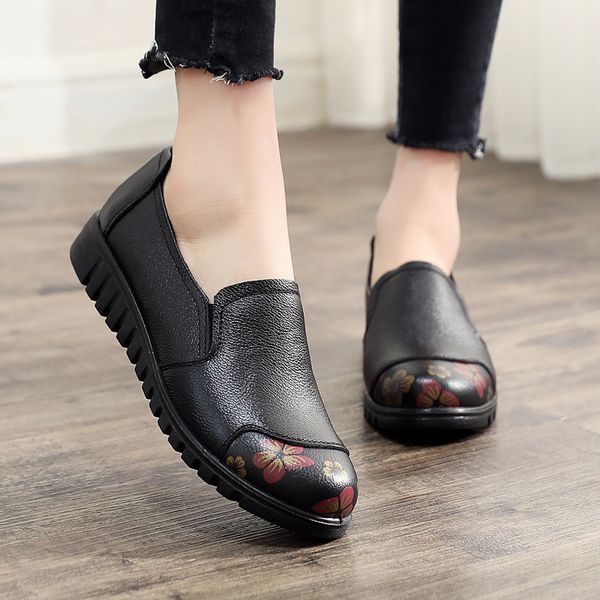 women's shoes made of genuine leather large size 4.5-9 slip-on flat shoes women damping non-slip flat, Black
women's shoes made of genuine leather large size 4.5-9 slip-on flat shoes women damping non-slip flat, Black