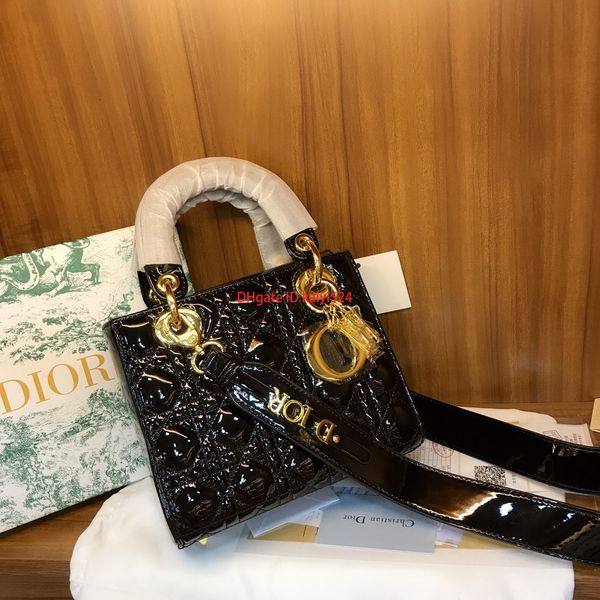 new shoulder bag for women ladies crossbody bag patent leather versatile literary high end, Black
new shoulder bag for women ladies crossbody bag patent leather versatile literary high end, Black