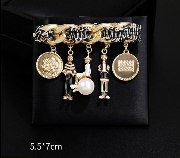 2019 japanese and korean popular tassel pearl silk scarf buckle brooch pin shoe bag pendant silk scarf buckle, Gray
2019 japanese and korean popular tassel pearl silk scarf buckle brooch pin shoe bag pendant silk scarf buckle, Gray