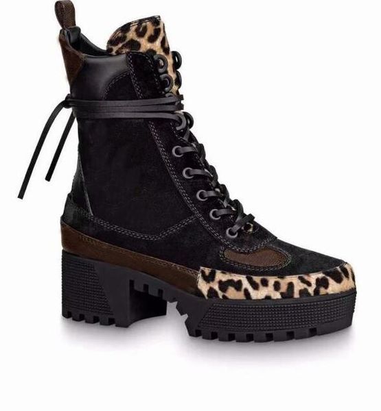 2019 women designer boots martin desert boot flamingos love arrow medal 100% real leather winter shoes ankle boots, Black
2019 women designer boots martin desert boot flamingos love arrow medal 100% real leather winter shoes ankle boots, Black