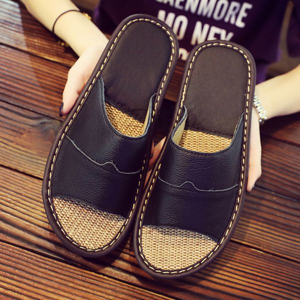 2019 leather men's spring and autumn slippers bottom home slippers men indoor flat basic slides mar8, Blue;gray
2019 leather men's spring and autumn slippers bottom home slippers men indoor flat basic slides mar8, Blue;gray